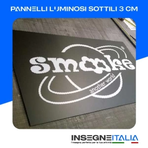 Sottile Pannello Luminoso LED nero con logo Smooke in bianco