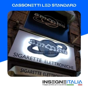 Cassonetto luminoso led del logo smooke con la scritta SIGARETTE ELETTRONICHE