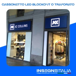 Due Cassonetti LED di tecnologia Blockout per JC Collins, bianche a sfondo blu scuro